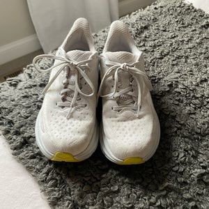 Hoka Clifton 9 Sneakers